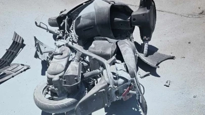 Merzifon'da kaza yapan motosiklet alev aldı: 1 yaralı