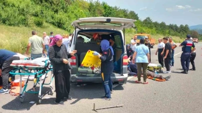 Minibüs takla attı: 1 ölü, 10 yaralı