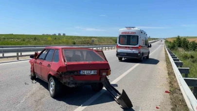 Önündeki otomobile çarpan kamyon sürücüsü arkasına bakmadan kaçtı: 2 yaralı