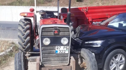 Otomobil traktöre çarptı: 1 yaralı
