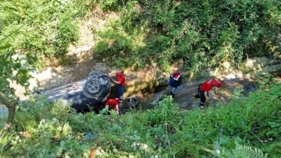 Otomobil uçuruma yuvarlandı: 1 ölü