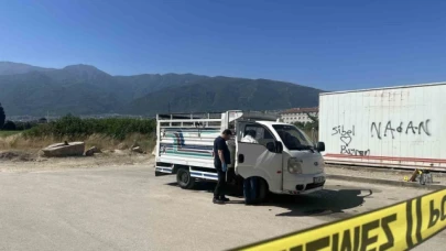 Para yüzünden husumetli olduğu kişiyi vurdu