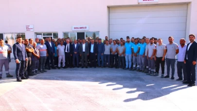 Uzun, ilk mesai gününde personel ile bayramlaştı