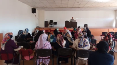 Yaz Kur'an Kursu Seminerleri Tamamlandı