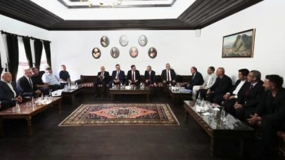 Yılmaz, Amasya’da iş insanlarıyla bir araya geldi