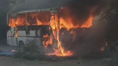 Yolcu midibüsü alevlere teslim oldu