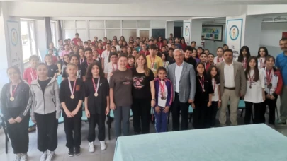 Yozgat, Dereceye Giren Öğrencileri Ziyaret Etti