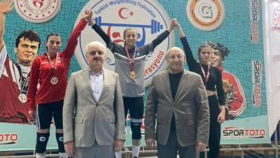 Zehra Nur Aslan’dan Altın Madalya