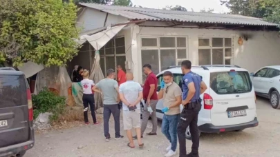 86 yaşındaki kimsesiz adam virane yapıdaki kanepede ölü bulundu