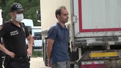 Amasya'da kaçak göçmenleri taşıyan tırın İranlı sürücüsü tutuklandı