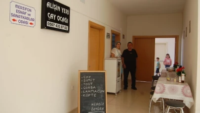 Anne Köftesinin Adresi: Alişin Yeri