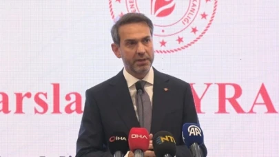 Bakan Bayraktar: "Yenilenebilir enerjide yaklaşık 10 milyar dolarlık yatırım hedefimiz var"