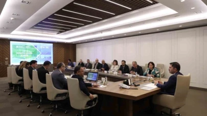 Bakan Kurum: "2053 net sıfır emisyon hedeflerimiz için gece gündüz çalışacağız"