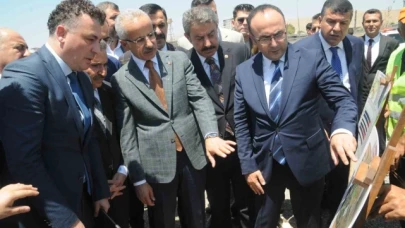 Bakan Uraloğlu, Şırnak'ta yapımı devam eden çalışmalar hakkında bilgi aldı