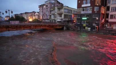 Bakan Yerlikaya: "Samsun'da 34 vatandaşımız güvenlikli alanlara tahliye edildi"