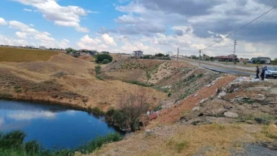 Baza içerisinde battaniyede sarılı ceset bulundu
