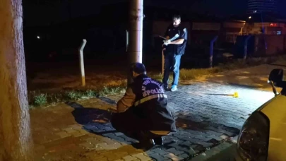 Caddede yürüyen kadın bıçaklı saldırıya uğradı