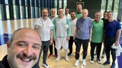 Cumhurbaşkanı Erdoğan basketbol oynadı
