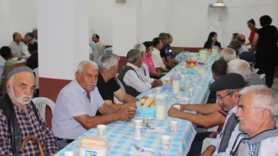 Erdoğan, Damladere Köyü’nde aşure etkinliğine katıldı