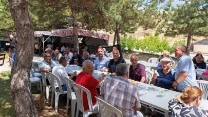 Hacıbalı Sakinleri Kurban Yemeğinde Buluştu