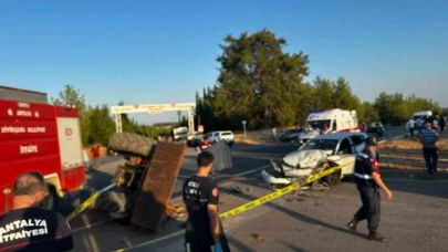 Kontrolden çıkan otomobil traktöre çarptı: 1 ölü
