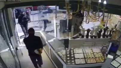 Kuyumcudaki silahlı soygun anları kamerada