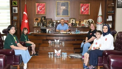 Sevindi, Zeka Oyunları Şampiyonlarını Makamında Ağırladı