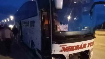 Suluova’da yolcu otobüsü ile hafif ticari araç çarpıştı: 3 yaralı