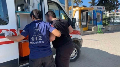 Üst geçitten 2. kez atlamak isteyen genci adliye polisleri yakaladı
