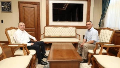 Vali Doruk, şehit babasını makamında misafir etti