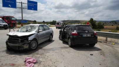 Zincirleme trafik kazası: 1'i ağır, 2'si çocuk 12 yaralı