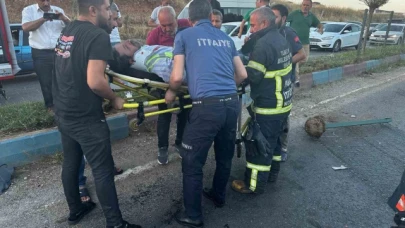 2 otomobil çarpıştı: 2 Yaralı