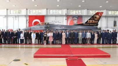 5'nci Ana Jet Üs Komutanlığı'nda Devir Teslim Töreni Yapıldı