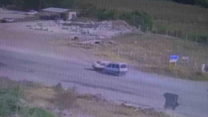 Amasya’da 2 aracın çarpıştığı kaza kamerada