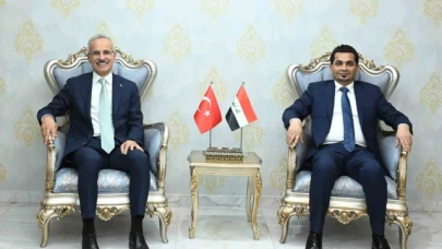 Bakan Uraloğlu, Iraklı mevkidaşı Sadavi ile Kalkınma Yolu'nu görüştü