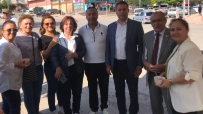 CHP Kadın Kolları’ndan Aşure İkramı