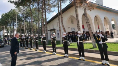 Cumhurbaşkanı Erdoğan: "Türk Silahlı Kuvvetlerimiz sorumluluk aldığı her yerde görevini, alnının akıyla yerine getiriyor"