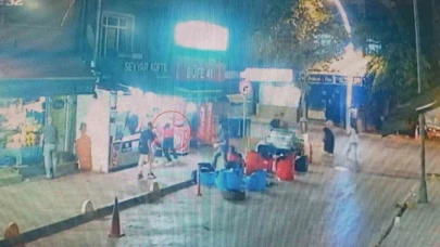 Dükkana geldi, esnafı vurdu: O anlar kamerada