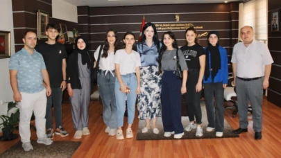 Erdoğan, başarılı öğrencileri misafir etti