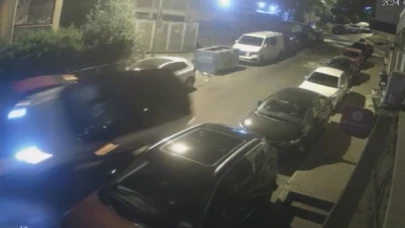 Feci kaza: Takla atıp yolda yürüyen genç kadının ağır yaralanmasına neden oldu