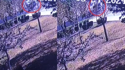 Freni patlayan yolcu midibüsünün otogar içine düşme anı kamerada
