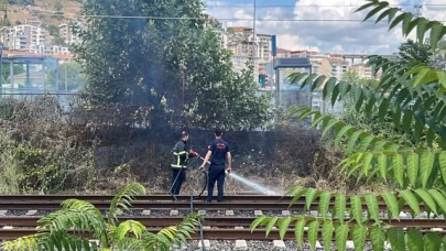 Hızlı tren rayında çıkan yangını canlarını hiçe sayarak söndürdüler