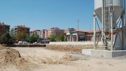 İki Temel Törenle Atılacak