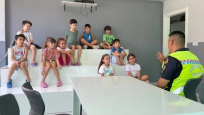 Jandarmadan çocuklara trafik eğitimi