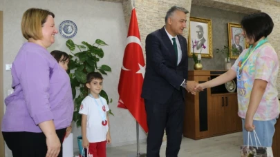 Katipoğlu, başarılı sporcuları ağırladı