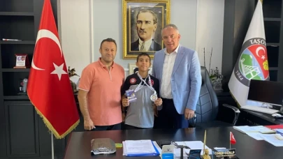 Özalp, başarılı sporcu Gür'ü misafir etti