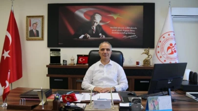 Öztürk, üniversiteyi kazanan gençleri tebrik etti