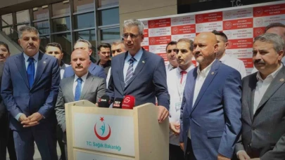 Sağlık Bakanı Memişoğlu: "Ankara'daki kazada 9 kişi hayatını kaybetti, 5'i ağır 27 yaralının tedavisi devam ediyor"