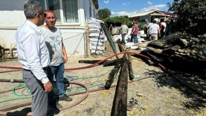 Samanlığı yanan besiciye yardım için bütün mahalle seferber oldu