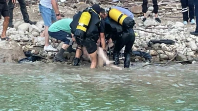 Serinlemek için girdiği baraj gölünde boğuldu
